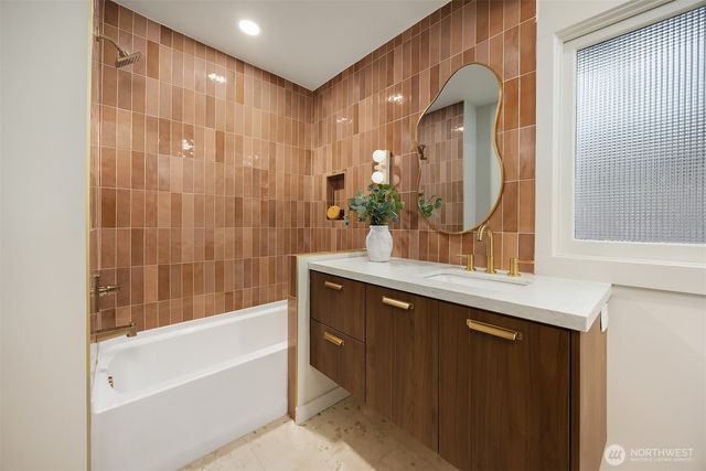 14841 SE 54th Street, Bellevue, WA 98006
