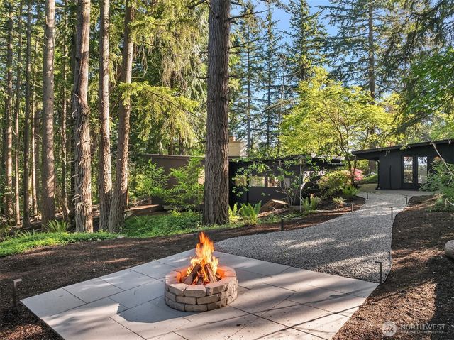 14841 SE 54th Street, Bellevue, WA 98006