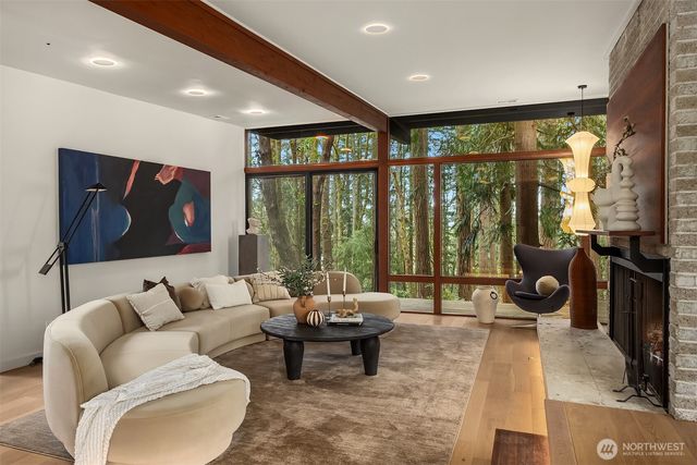 14841 SE 54th Street, Bellevue, WA 98006