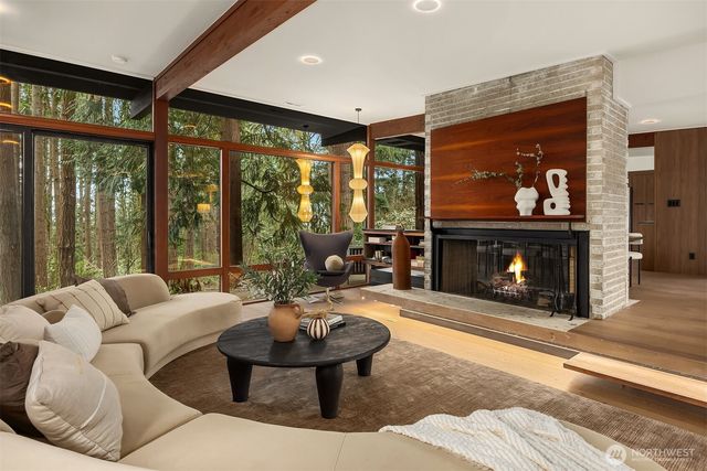 14841 SE 54th Street, Bellevue, WA 98006