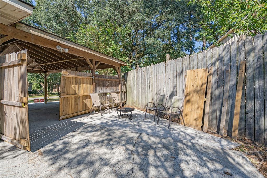 Image 37 of property listing at 903 Sandpiper Road, Savannah, GA 31410