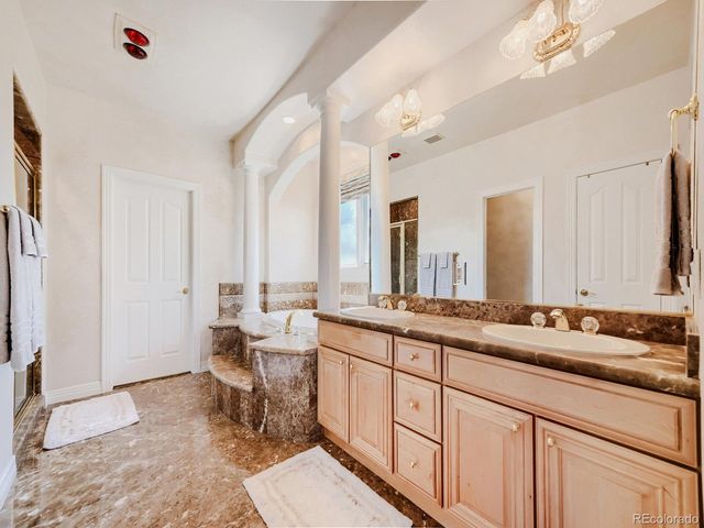 7526 Routt Ln, Arvada, CO 80005