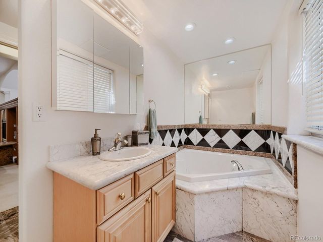7526 Routt Ln, Arvada, CO 80005