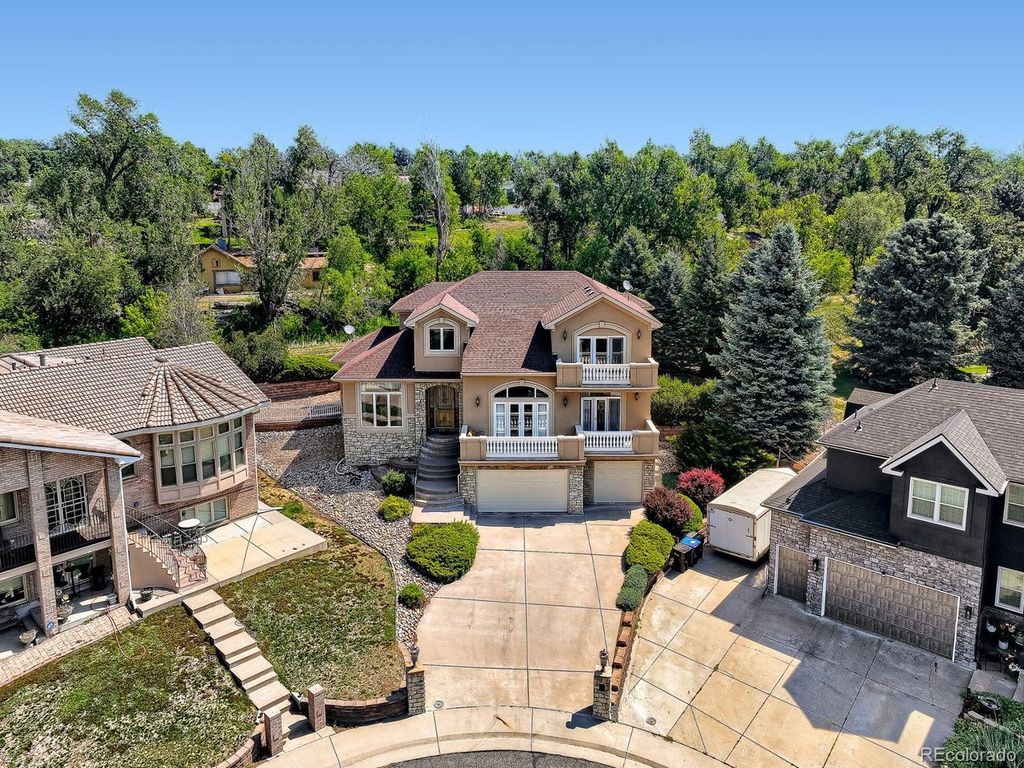 7526 Routt Ln, Arvada, CO 80005