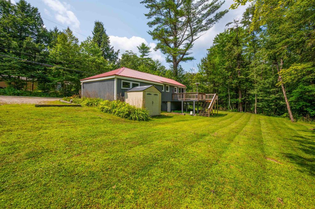 390 Bradford Road, Newport, NH 03773
