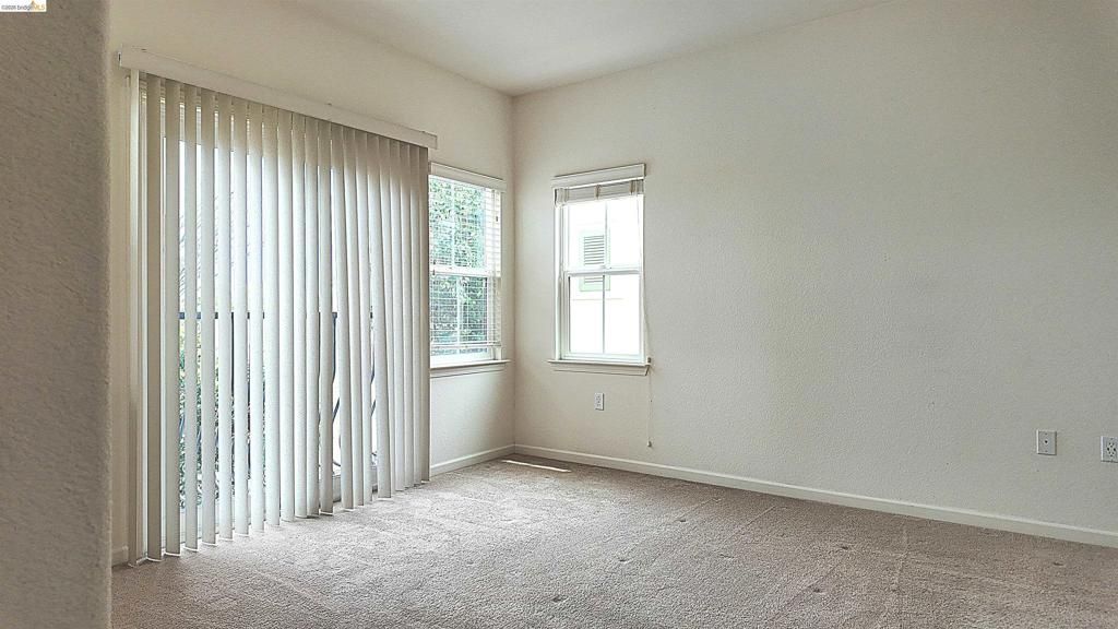 Image 15 of property listing at 2100 Carrara St, Brentwood, CA 94513
