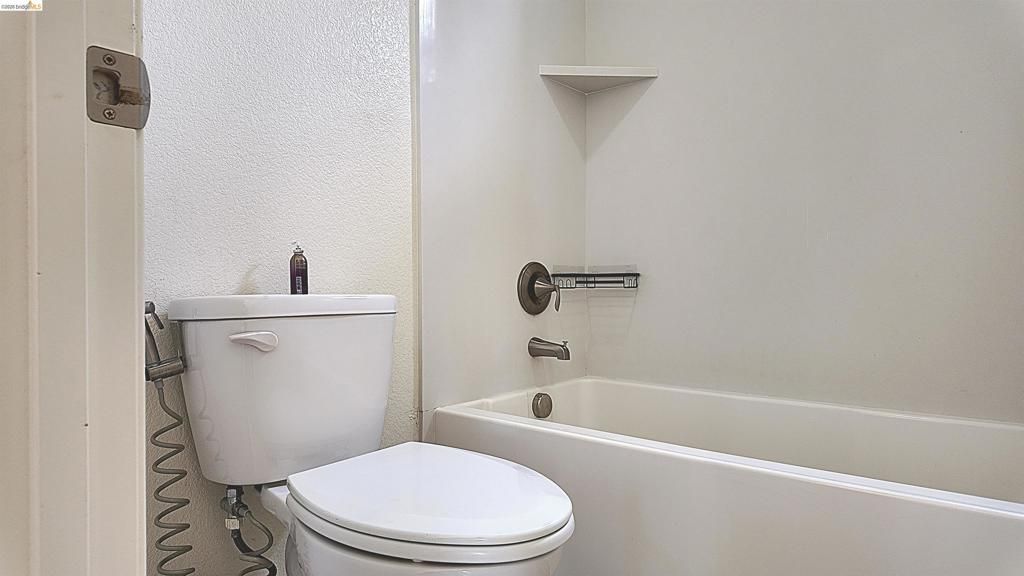 Image 25 of property listing at 2100 Carrara St, Brentwood, CA 94513