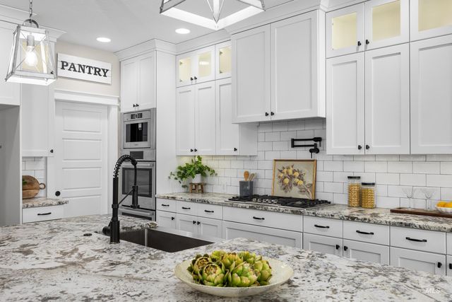 2145 W Verona Dr, Meridian, ID 83646