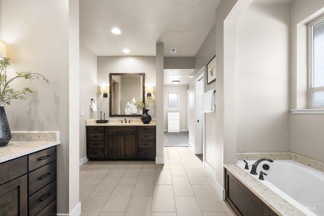 2145 W Verona Dr, Meridian, ID 83646