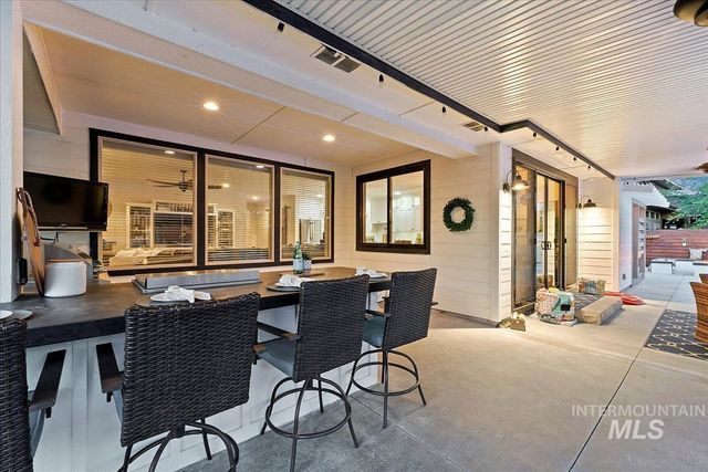 2145 W Verona Dr, Meridian, ID 83646