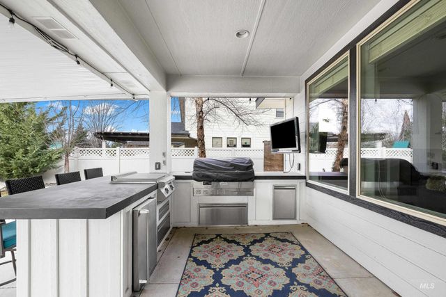 2145 W Verona Dr, Meridian, ID 83646