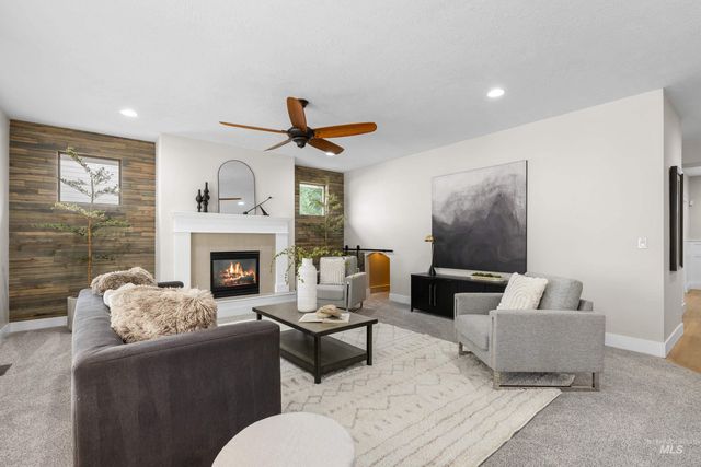 2145 W Verona Dr, Meridian, ID 83646