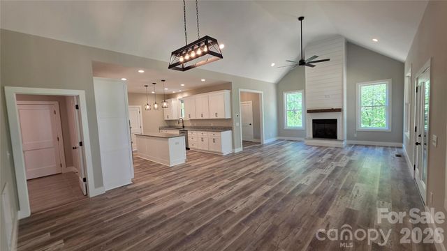 194 Donsdale Drive, Statesville, NC 28625