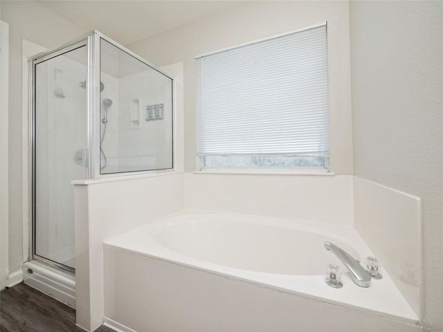 1917 White Oak CIR, Round Rock, TX 78681