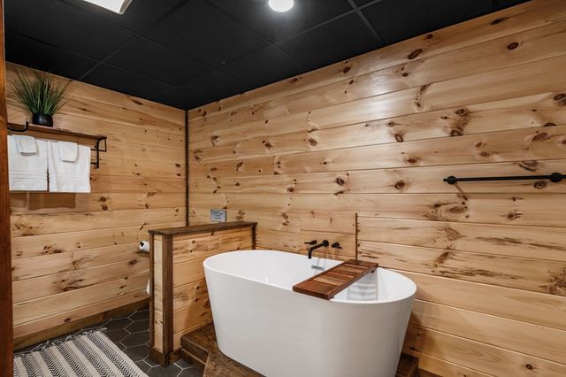 155 Peppermint Lane, Epworth, GA 30541