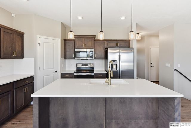 21214 Polk Street, Elkhorn, NE 68022