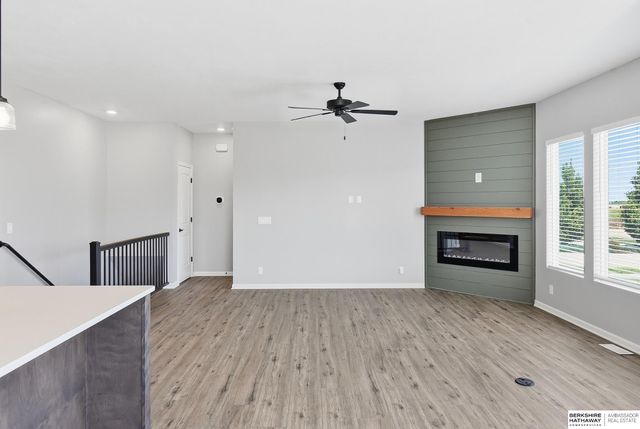 21214 Polk Street, Elkhorn, NE 68022