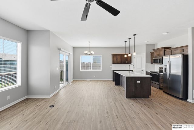 21214 Polk Street, Elkhorn, NE 68022
