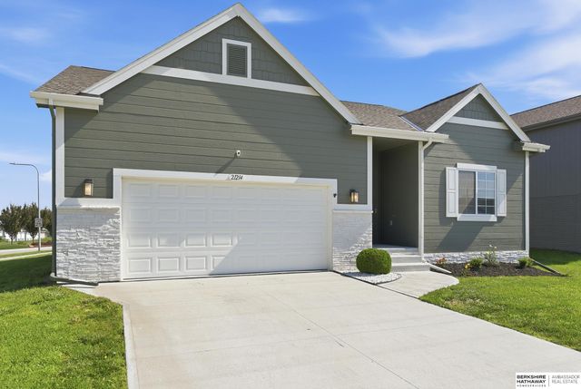 21214 Polk Street, Elkhorn, NE 68022