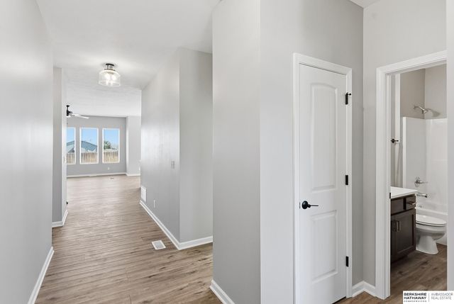 21214 Polk Street, Elkhorn, NE 68022