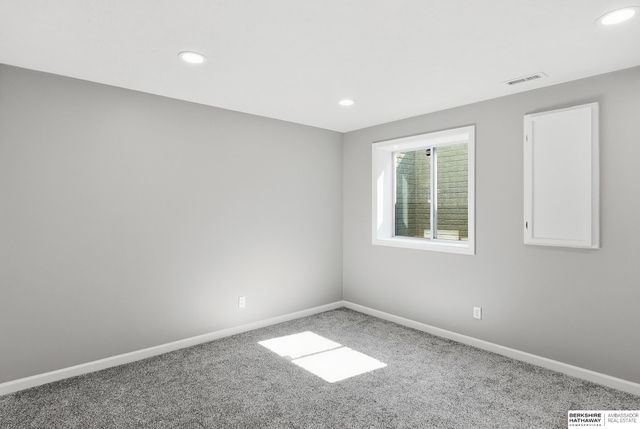 21214 Polk Street, Elkhorn, NE 68022