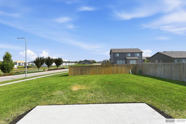 21214 Polk Street, Elkhorn, NE 68022