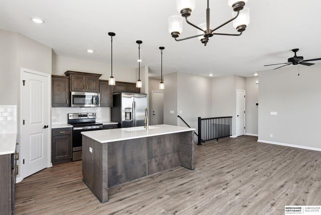 21214 Polk Street, Elkhorn, NE 68022