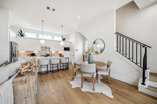 2210 Dennis Street, Houston, TX 77004