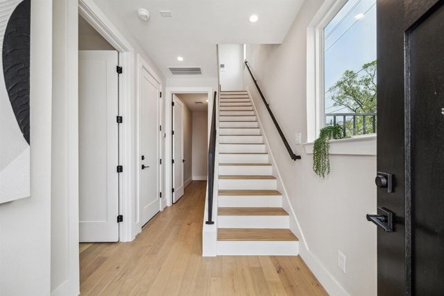 2210 Dennis Street, Houston, TX 77004