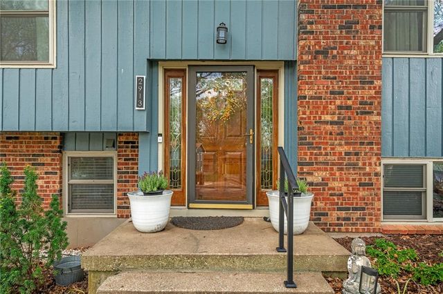 2913 Chisholm Drive, Lawrence, KS 66047