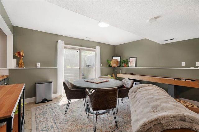 2913 Chisholm Drive, Lawrence, KS 66047