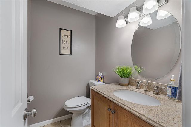 2913 Chisholm Drive, Lawrence, KS 66047