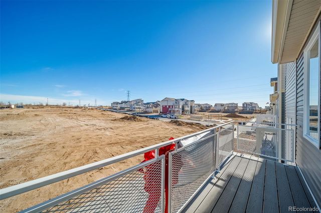 46553 Avery Lane, Bennett, CO 80102