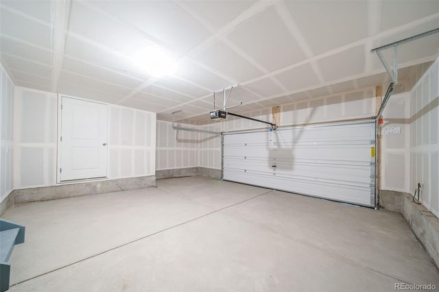 46553 Avery Lane, Bennett, CO 80102