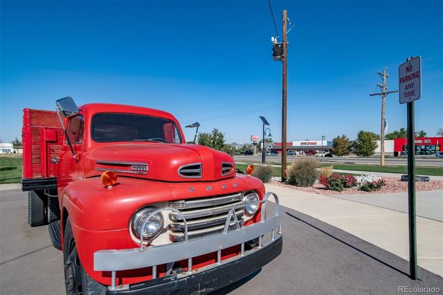 46553 Avery Lane, Bennett, CO 80102