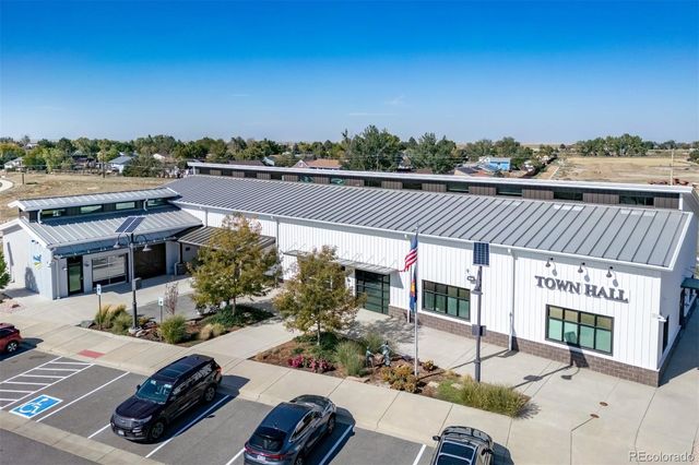 46553 Avery Lane, Bennett, CO 80102