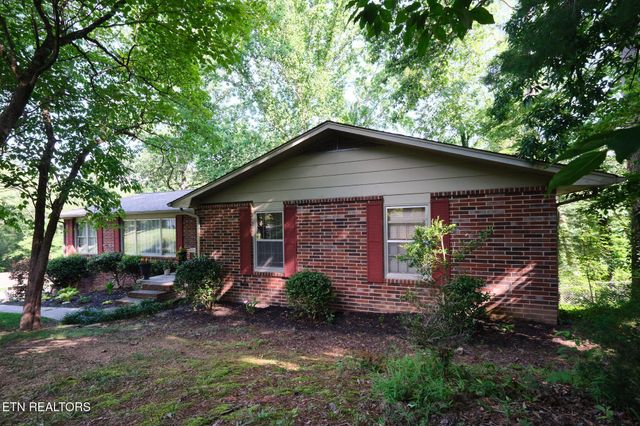 101 Greenbriar Lane, Oak Ridge, TN 37830