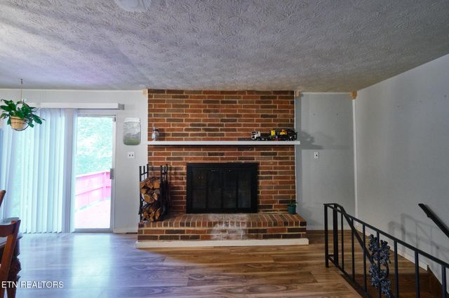 101 Greenbriar Lane, Oak Ridge, TN 37830