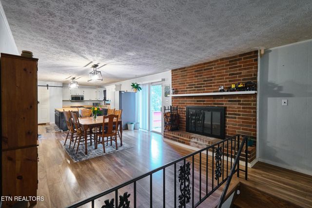 101 Greenbriar Lane, Oak Ridge, TN 37830