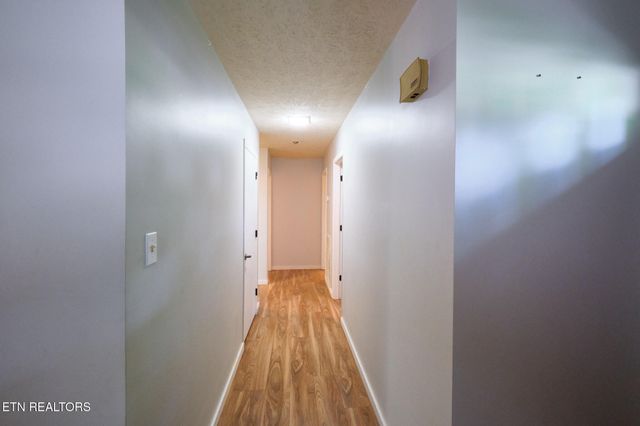 101 Greenbriar Lane, Oak Ridge, TN 37830