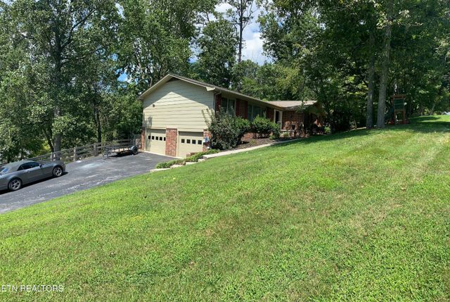 101 Greenbriar Lane, Oak Ridge, TN 37830