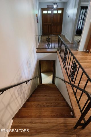 101 Greenbriar Lane, Oak Ridge, TN 37830