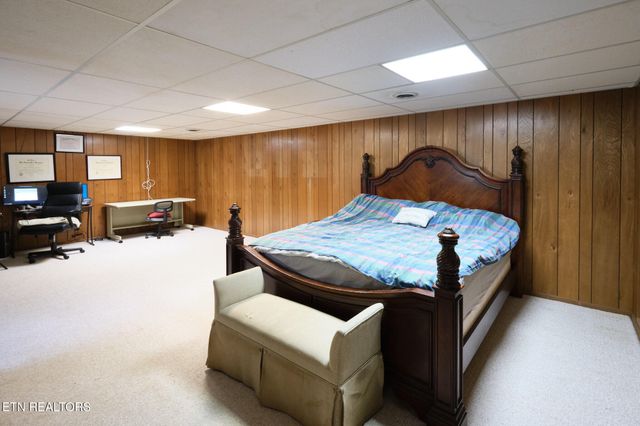 101 Greenbriar Lane, Oak Ridge, TN 37830