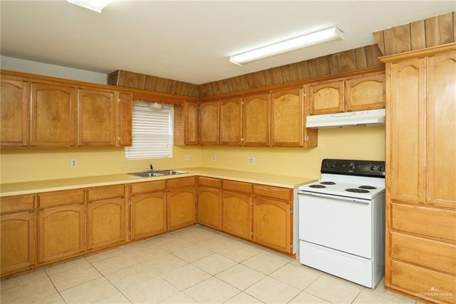 2841 Tamarack Avenue, Mcallen, TX 78501