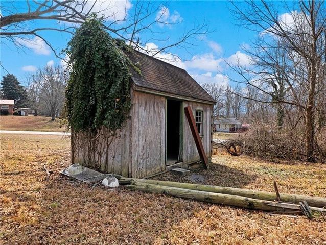 2511 Dana Drive, Gainesville, GA 30507