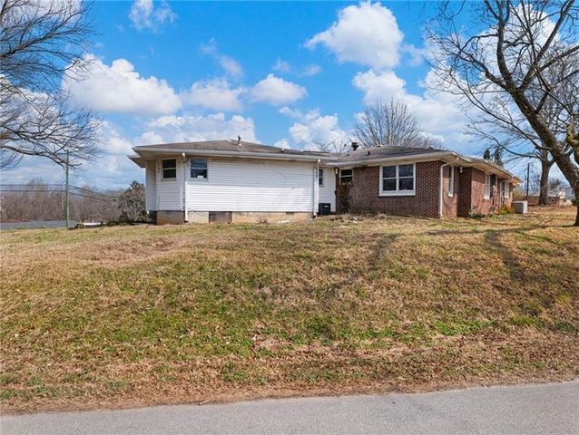 2511 Dana Drive, Gainesville, GA 30507