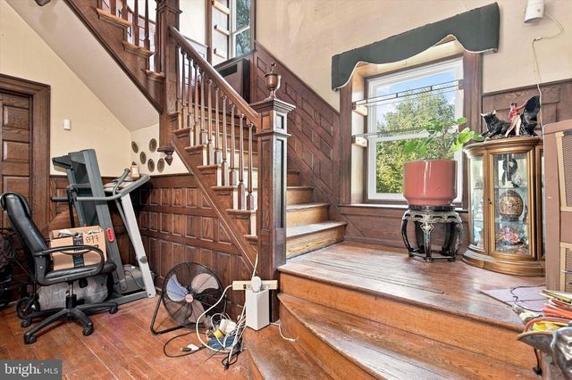 102 E CLIVEDEN ST, Philadelphia, PA 19119