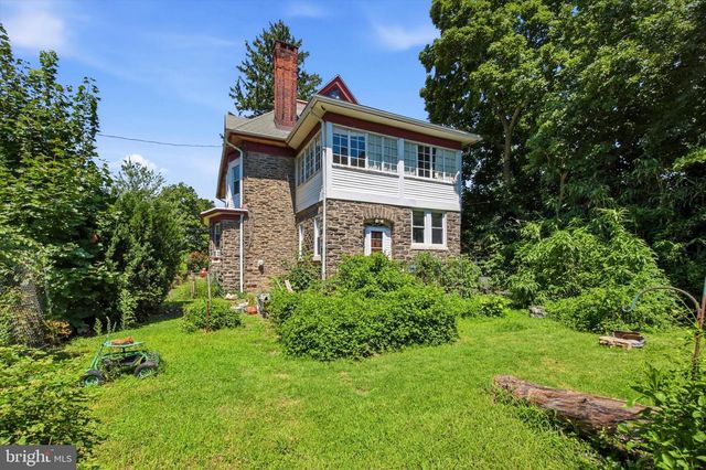 102 E CLIVEDEN ST, Philadelphia, PA 19119