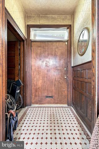 102 E CLIVEDEN ST, Philadelphia, PA 19119
