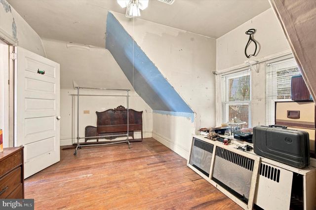 102 E CLIVEDEN ST, Philadelphia, PA 19119
